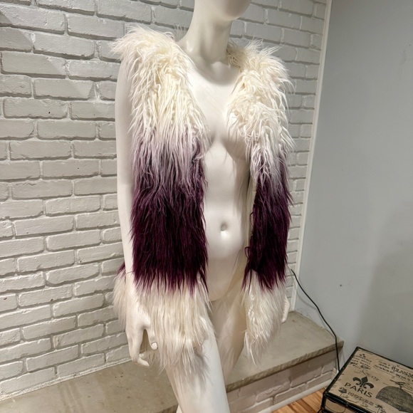 Ombre Faux Fur Vest Cream Plum Purple Shaggy Statement Festival Boho Glam BNWT - Picture 6 of 16